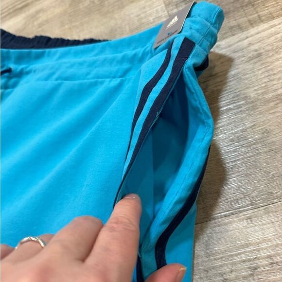 NWT Adidas pchd poly teal woman’s training entertainment,  femmes shorts - Picture 7 of 14